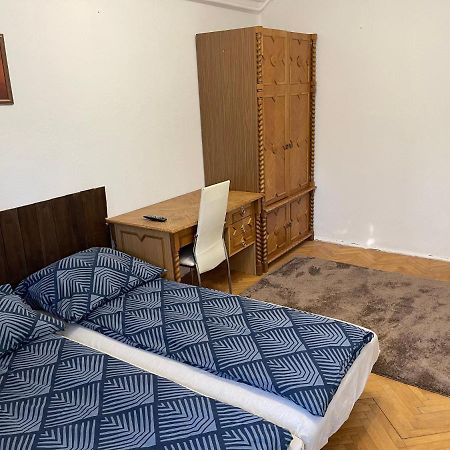 Апартаменты Szimpla Apartman Мишкольц Экстерьер фото